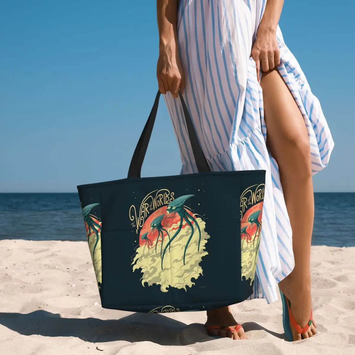 War Of The Worlds Beach Tote B - огляд і ціна Yoga Fitness World